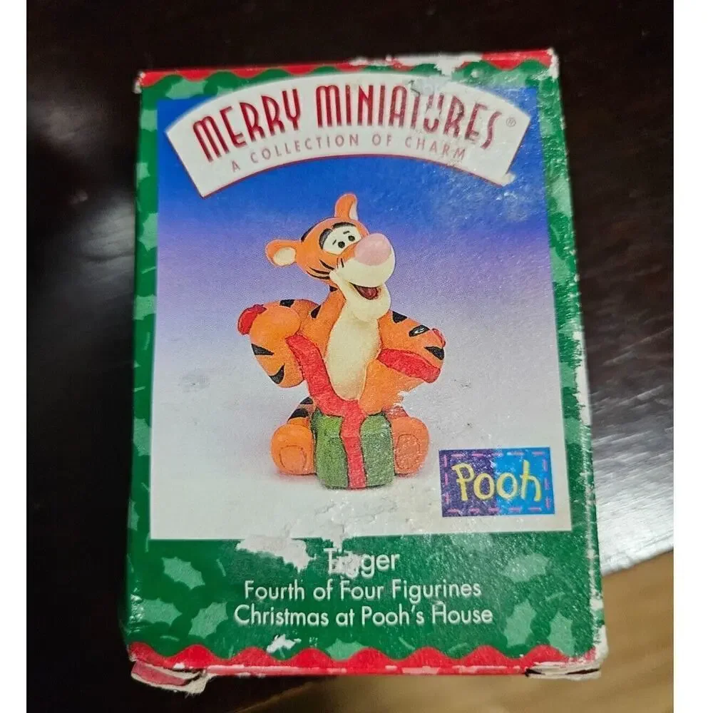 1999 Hallmark Merry Miniatures TIGGER Winnie The Pooh Disney Figure Series #4